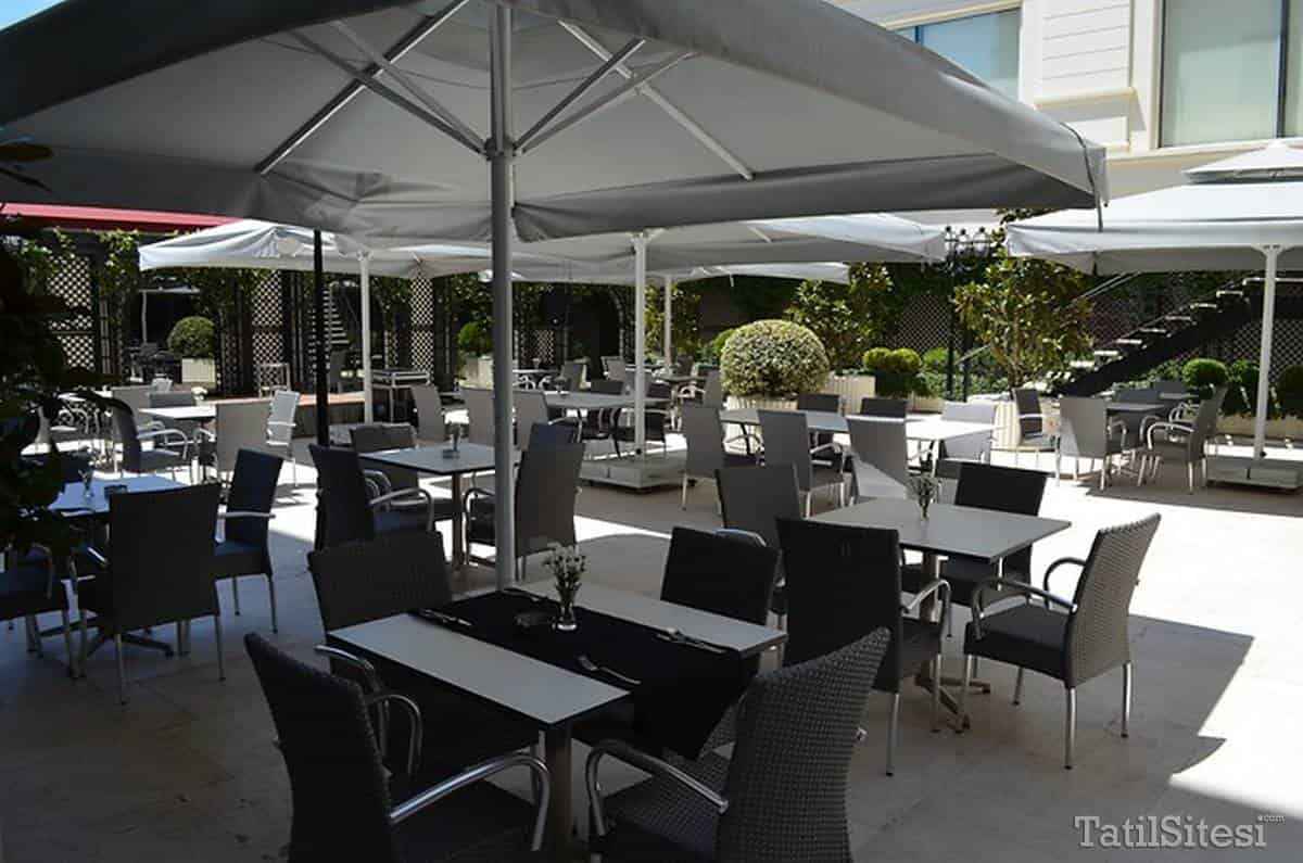 Wyndham Grand İstanbul Kalamış Marina Hotel